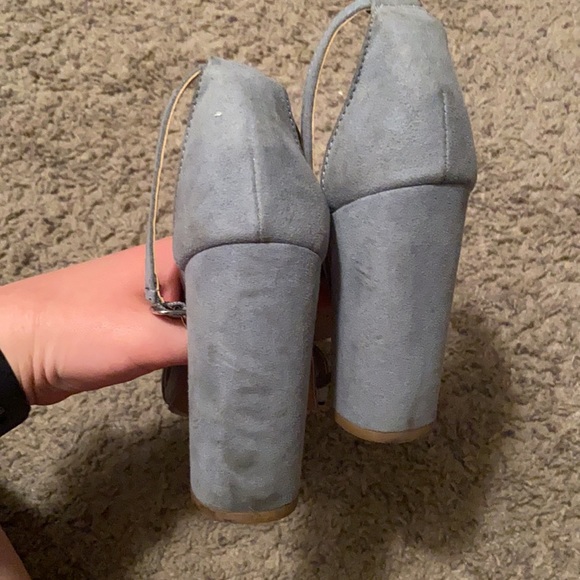 Block heels - Picture 3 of 4